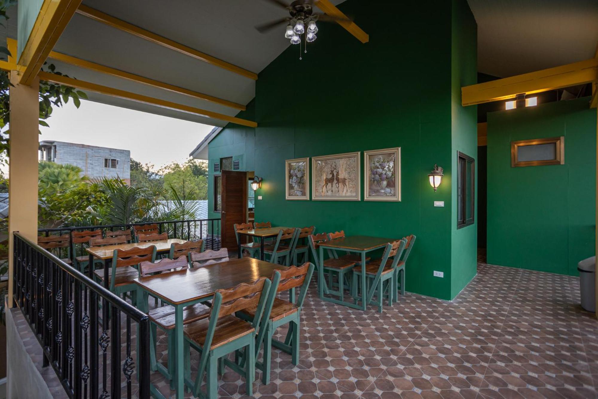 Mana-An Lake Hill Resort มานาอันเลคฮิลล์รีสอร์ต Чіангмай Екстер'єр фото