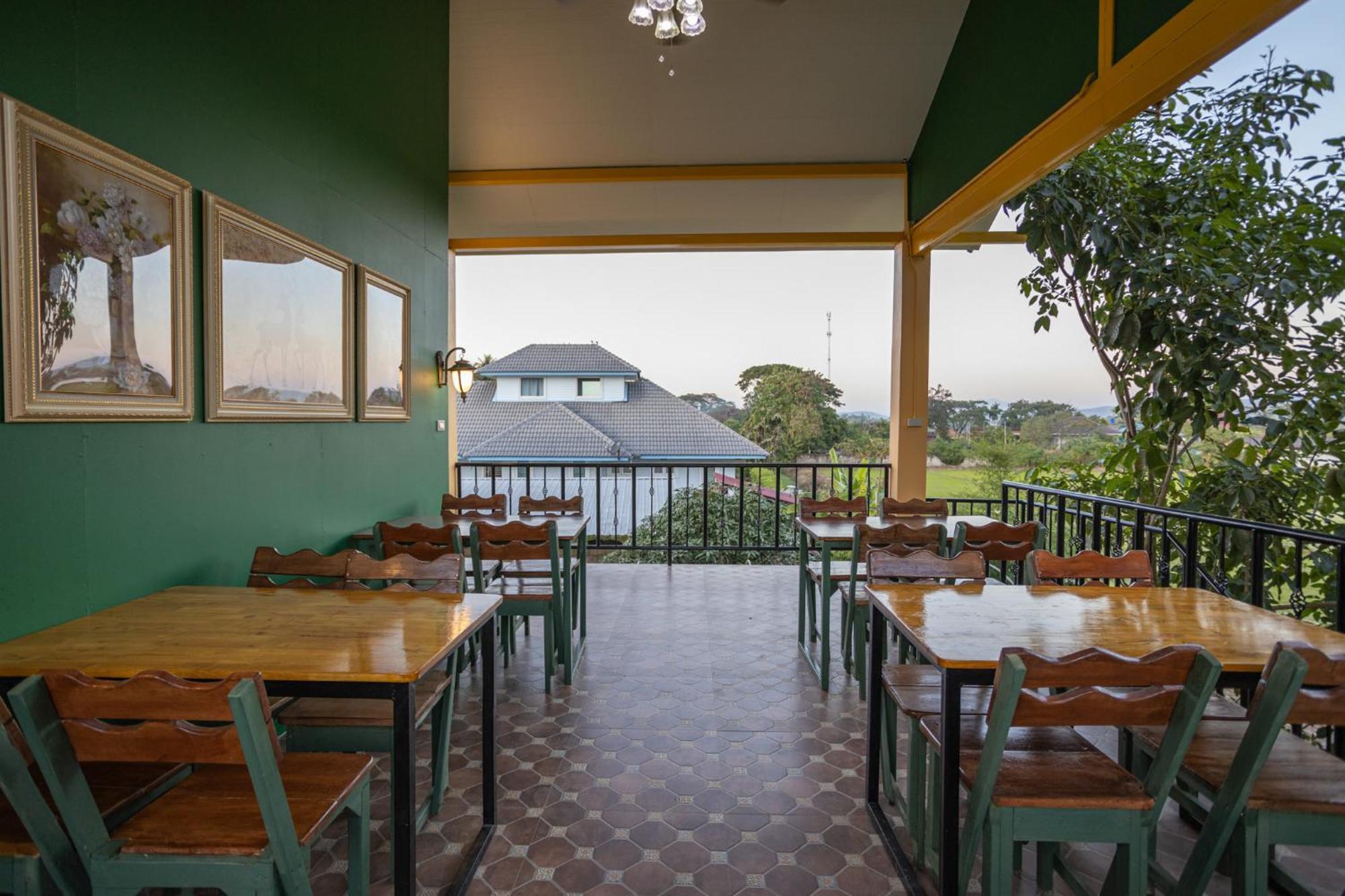 Mana-An Lake Hill Resort มานาอันเลคฮิลล์รีสอร์ต Чіангмай Екстер'єр фото