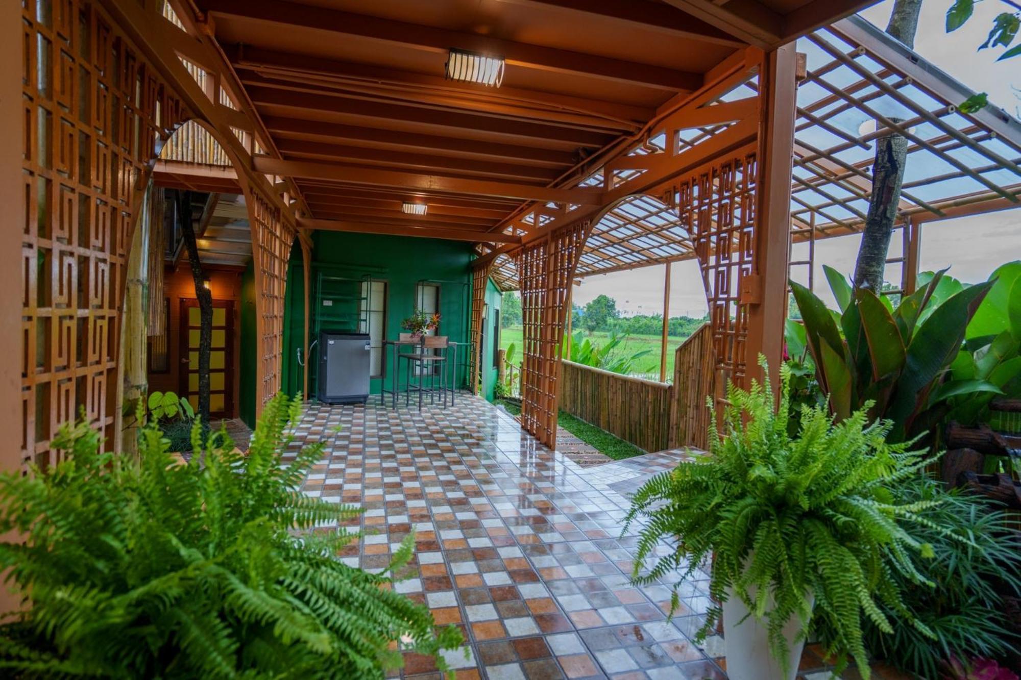 Mana-An Lake Hill Resort มานาอันเลคฮิลล์รีสอร์ต Чіангмай Екстер'єр фото